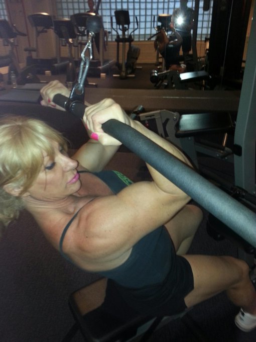 Here is #BIG MUSCLE. #TRAINING BACK and #BICEPS http://t.co/Ptcx1faten @RT Follow: @KinkyMuscle @KittysDD<a href="/tag/big"class="tags">#BIG</a><a href="/tag/training"class="tags">#TRAINING</a><a href="/tag/biceps"class="tags">#BICEPS</a>