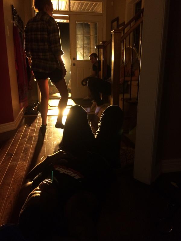 _alyspampinato's tweet image. Wrapping as the sun rises. #ReignFeature