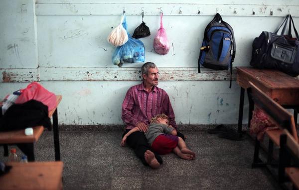 ANONYM0USITALIA's tweet photo. Un'immagine vale più di mille parole.
#StopBombingGaza http://t.co/zFBYUM0Yjl