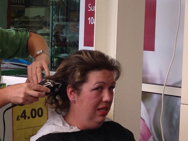Go on Paula well don raising funds for Macmillan cancer support by shaving your head <a href="/r8chjones/">Rachel Jones</a> <a href="/allanmac2908/">Allan Mcgeachie </a>