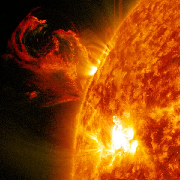 Влияние вспышек на солнце. Знамение.солнце.. Вспышки на солнце. Солнечная вспышка 2024. Вспышка планеты.