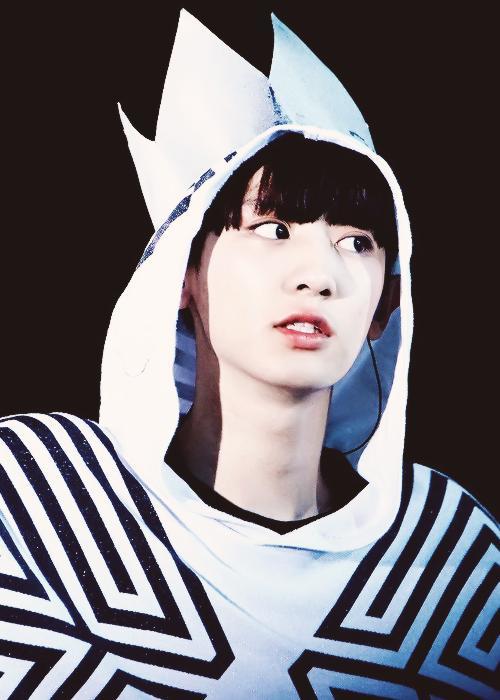 _dobbixx_1x94's tweet photo. ตำแหน่งม้าเบี้ยว ม้าแตก ม้าเอียง หึหึ นี่มันเนื้อคู่ ฮ่อยยยยยยยยย มโนคือชนะ #KrisExo #krisyeol http://t.co/13sMUWY44p