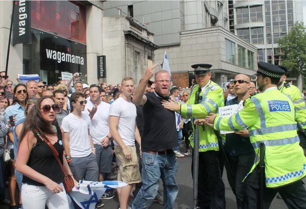 VICEUK's tweet photo. Meet the anti-Zionist Jews fighting for the underdog: http://t.co/2uEAvf3kWk http://t.co/9E2LswDv3a