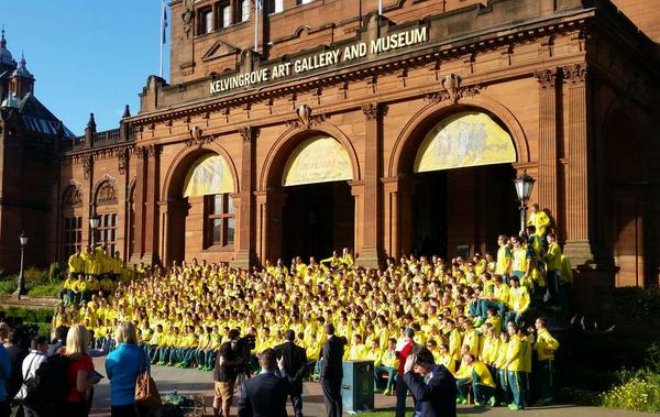 What a team! No missing the Aussies in those uniforms! Anna Meares to fly the flag in #glasgow2014 opening ceremony