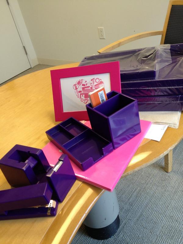TraceySchroeder's tweet image. Thanks @kellyhur for outfitting my office in awesome purple accessories! #favecolor #monday #workhappy