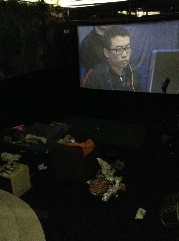 watching #TI4 on a big screen