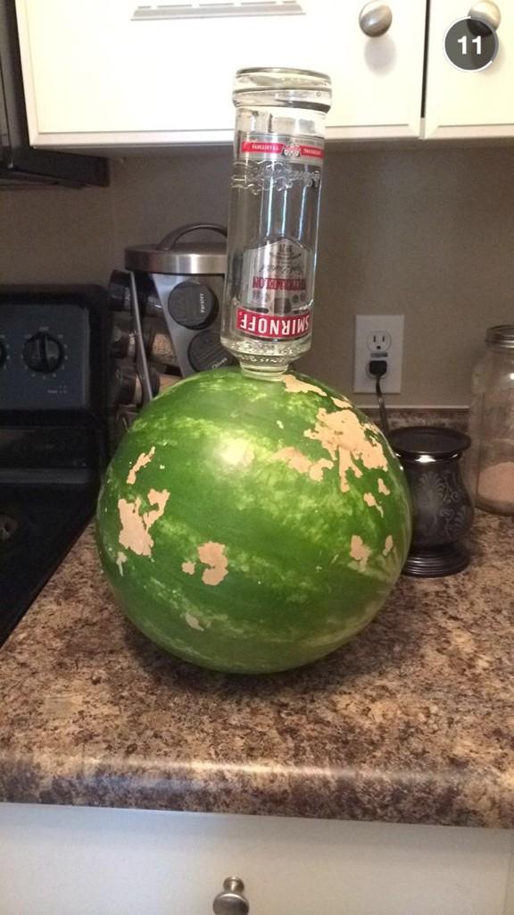BIGDAWGHOUSE's tweet image. Y'all come to my house tonight....it's a party!! #bestmelon #pluggin #preferjackinit @Calliethomas93 @down_with_kate
