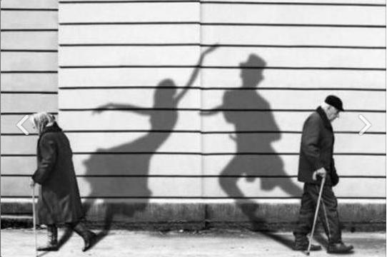 baileydaysonner's tweet photo. "We don't stop playing because we grow old. We grow old because we stop playing." ~ George Bernard Shaw http://t.co/TlSSkRSdol