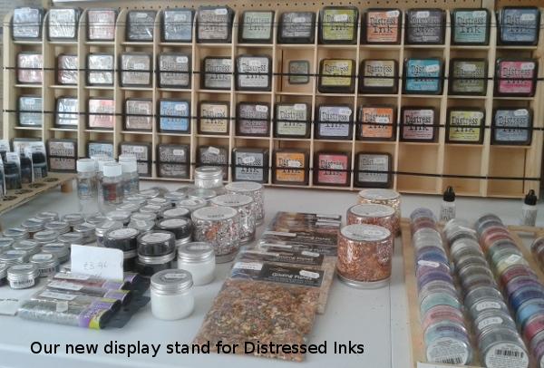 CardDistinction's tweet photo. #Recycled materials once more, this time it's a new display stand for #TimHolz #DistressedInks http://t.co/KIlPpu4d0M