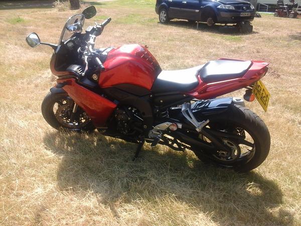 pyramiduk's tweet photo. BIKE FOR SALE! Yamaha FZ1 2007 with Pyramid custom lowers, only £4300. Tel: 07890 516568 for further details! http://t.co/GjiPzMBSpU
