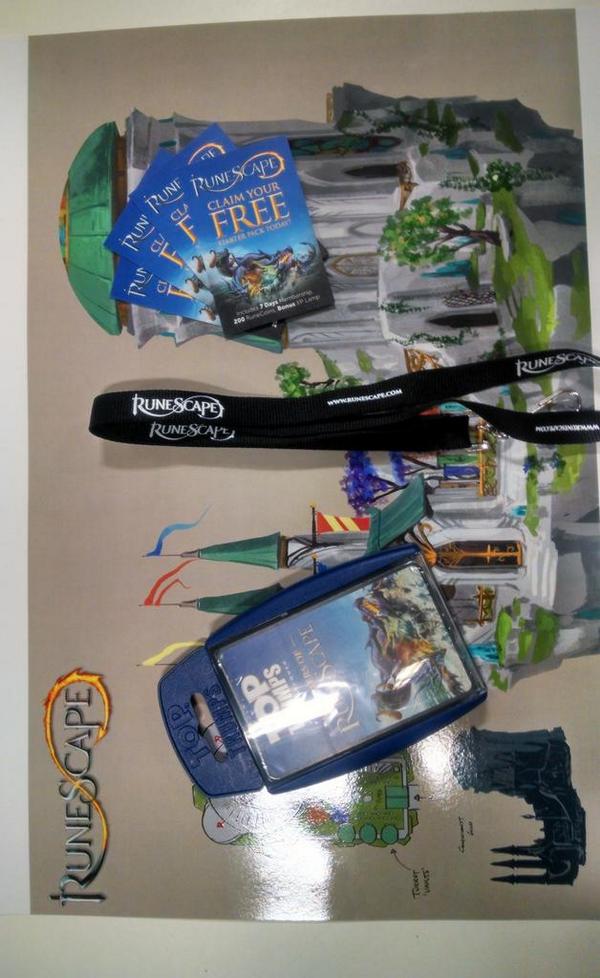 RikPixel's tweet image. I hit 3k followers so its giveaway time! Want a chance to win this #RuneScape swag?! Just hit that retweet button!