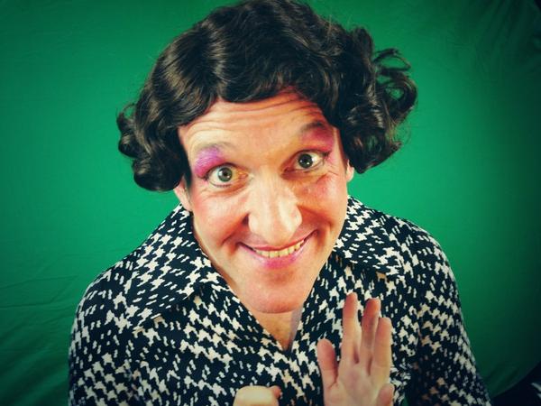 BunnyGalore's tweet image. Hilarious afternoon filming with Derek Elwood meet Margret latest addition too Hotel Cinematic #Im83