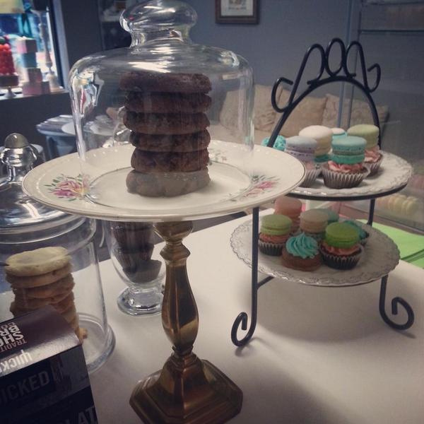 macaronZgta's tweet photo. Sweet Treats... #macaronZ #FrenchMacarons #Brampton #Mississauga #Toronto #Boutique http://t.co/cw5tD3t0zZ