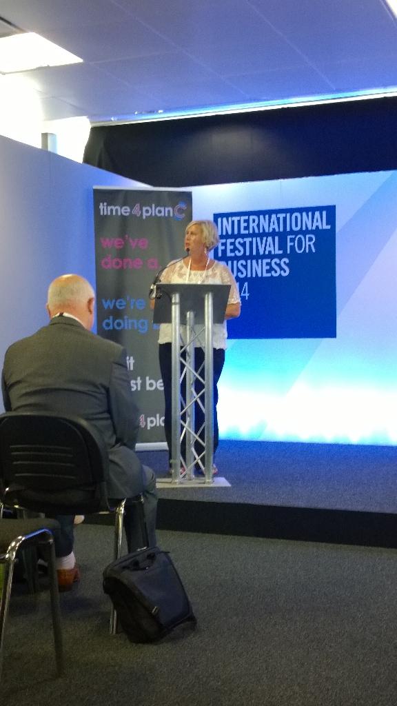 AgentMarket_X's tweet photo. You can be a small business and have big ideas. We can all thrive if we support each other- @RosieJolly #time4planc http://t.co/ArnwJBt3ag