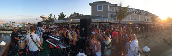 jukeboxcriminal's tweet photo. Yesterday at Windansea. Wow. http://t.co/yQ2viBRVxg
