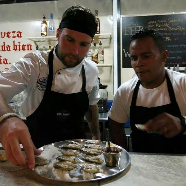 thelookoutcoco's tweet photo. Raw Oysters http://t.co/OsQVUgDwxv