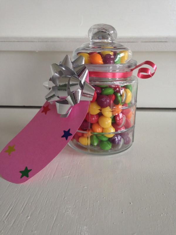 evtrieeTreats's tweet photo. Little treats for the teachers. http://t.co/c8k2Zp7WQF
