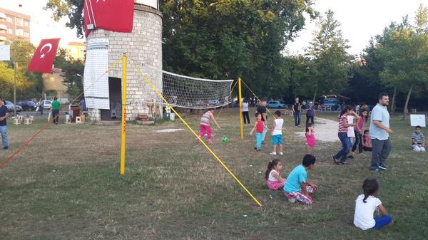 senayyener39's tweet photo. Ramazanda çocuk olmak... http://t.co/hFULtDHAvx