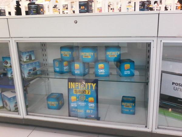 EduTSPI's tweet photo. Magalu shop. Bandeiras- vitrine frontal @ericaetano @miriammatimoto @Pillmann_TSPI @silviapachecomo @ThiereThiere http://t.co/MT08GPp9gu