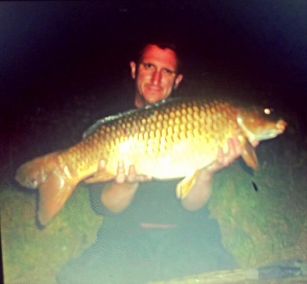 RobTron7's tweet photo. YES!!!! #1am #Screamer #OneTone #Common #Stunner #CarpFishing #Soaked :-) http://t.co/abtIZ4ClvX