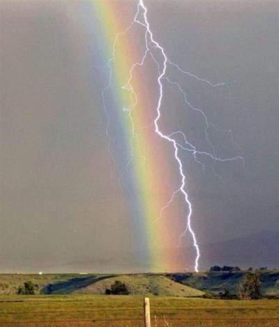 OfficialRJDio's tweet photo. Look! It's a Ronnie James Dio Cloud! Check out this cool Cloud Facebook Page http://t.co/GhXuun9Jao \m/ http://t.co/FHqHqcU2f1