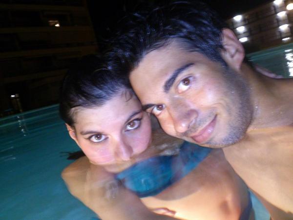gonzaloRG_93's tweet photo. Disfrutando de un baño después de salir a correr con @BeaGeniaal ! Bcn 2014!! (LL) http://t.co/wdje3k14IT
