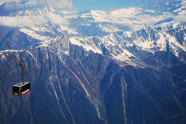 travellingwego's tweet image. RT @Tip_Our_Trip "Chamonix, Mont Blanc, France #tipourtrip #TOT #ttot #travelpics #travel http://t.co/y6VzsVvbU8"