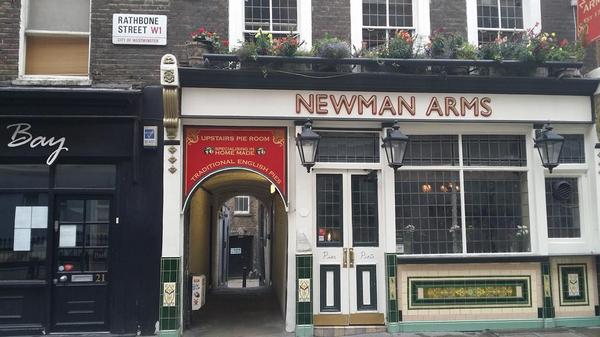 francoiscerna's tweet photo. Old english pub in Chtte http://t.co/s2hwVqiQbU http://t.co/OiUc4AjZEm