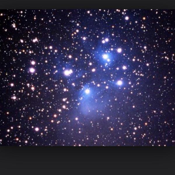 Prima mia figlia.. " mamma, ma le accendi tu la sera le stelle??".Che bello il mondo visto con gli occhi dei bambini
