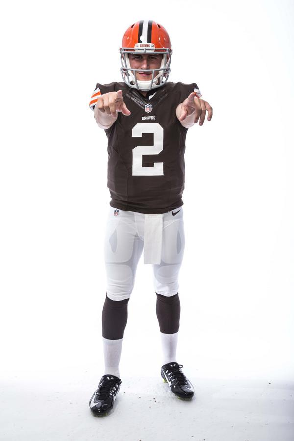 TouchdownM's tweet image. Manziel es el jersey más vendido! Top 25 jerseys más vendidos goo.gl/4OeDQ8