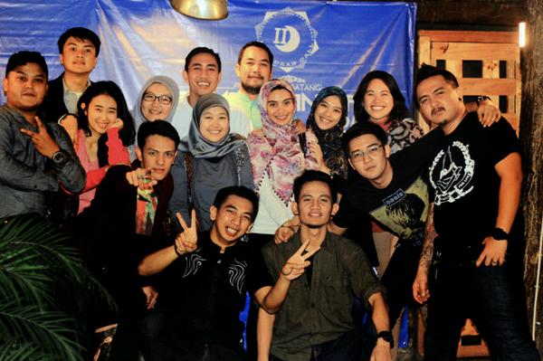 ramadhancall14's tweet photo. Sama sama teh :) @laiqaaa: Terimakasih yaaa "@ramadhancall14: Squad 2009 #RAMADHANCALLII http://t.co/AyuzMUf0V7