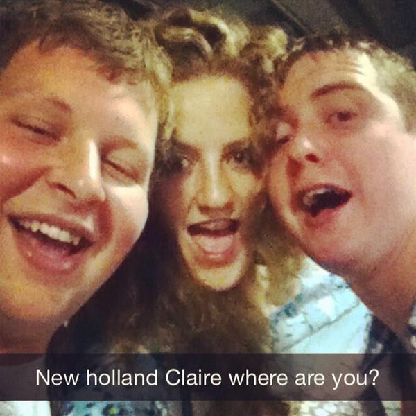 gemgem_mc's tweet photo. Derek Ryan was some night!! #yfcu #highlandfriends #topnight #newhollandclairewhereareyou? http://t.co/VJOUZ7wyJ9
