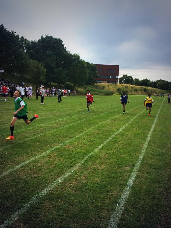 MrSnell_PE's tweet photo. Congratulations to #teamlifestyle who were victorious on sports day 2014 @q3academy @Q3_PE http://t.co/uFXaswBfPK