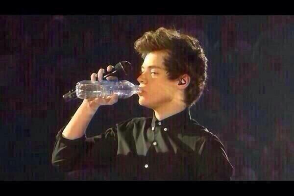 BandsandBoyband's tweet photo. this hair was the best no denying it

#HarryAppreciationDay 
#MTVHottest One Direction http://t.co/YBxrASrbmW