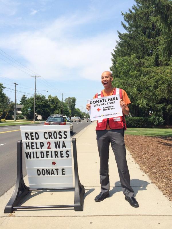 KREM2's tweet photo. Amazing! RT @KREM2Laura Taking donations at #KREM2 Viewer came w/ $2,000 check for @RedCross #HELP2WA #CarltonComplex http://t.co/vHIz4qODNM