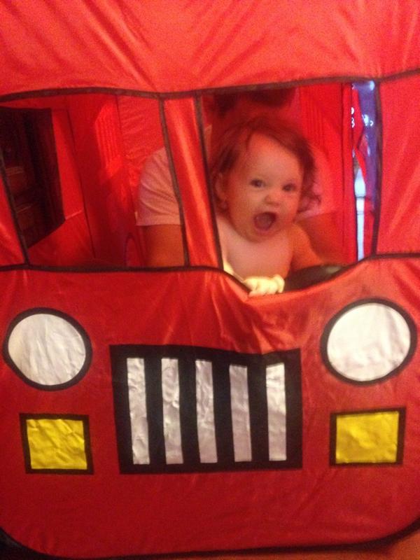 kari_magda's tweet photo. Someone was very excited about her firetruck! #surprise #recruitintraining #firetruck #firelife http://t.co/Lu3Sv3aW9P