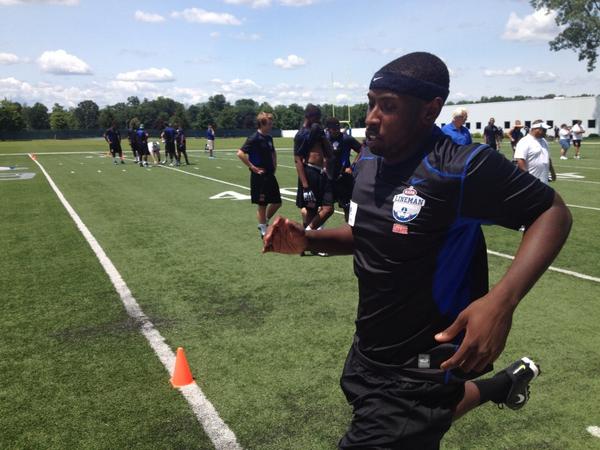 NFLHSPD's tweet image. This @redskins lineman had great times in the #shortshuttle &amp;amp; led his team in drills!#nflhspdnationallinemanchallenge