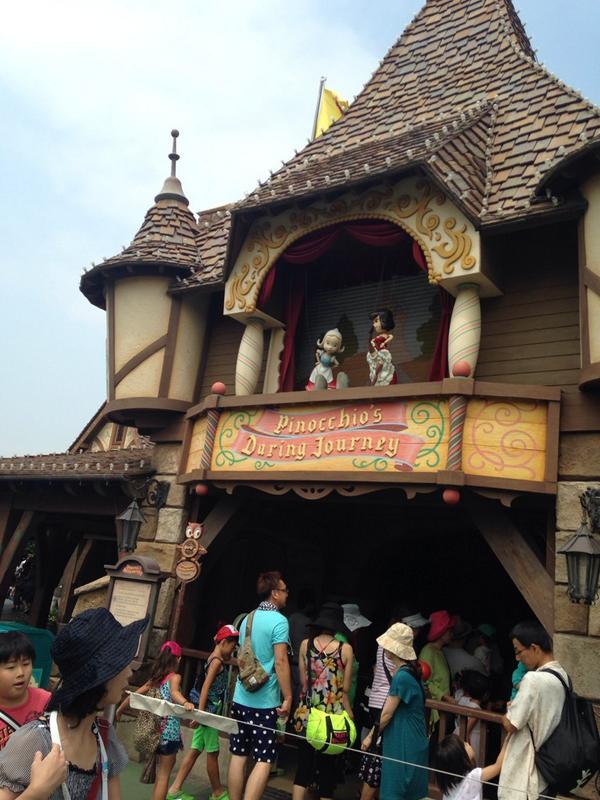 ピノキオの冒険旅行は怖いのには理由が 隠れミッキーやモナリザ紹介 世界のdisney