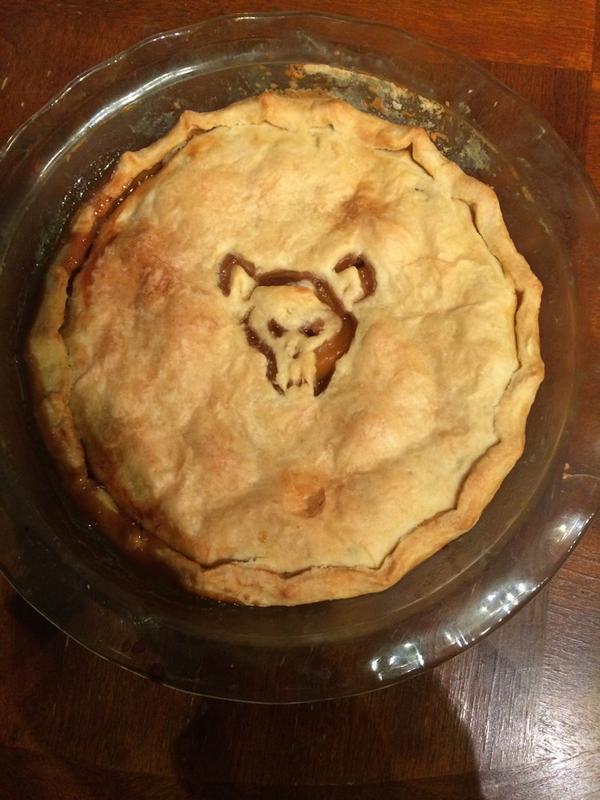 ProfoundWords's tweet image. @RiverRatBrewery Tonight&apos;s dessert = SC peach pie made with BBA vanilla porter. So good.