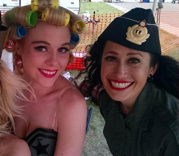 ThePCReviewBlog's tweet image. Another image from the #pinup shoot this weekend. #1940s #glam #curlers #pinupgirlstyle