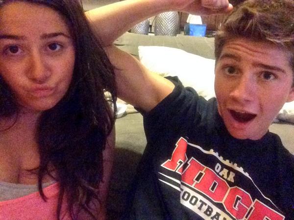 cierraaaaa_'s tweet photo. #modelsiblings http://t.co/o1Monz9CNv