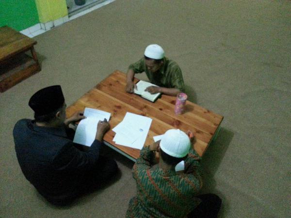 jonet_HS's tweet photo. Di bl romadhon...kary mengisi dgn lomba ngaji antar kary milkme, begor, kampoengsteak @novyan21 @jarrodjatmiko http://t.co/k6edwbuco8