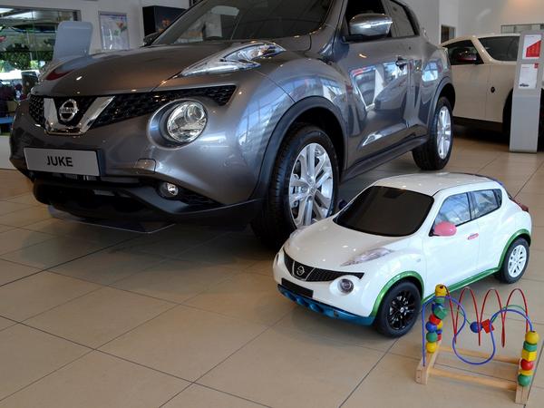 wessexgarages's tweet photo. A very happy 1st birthday to Prince George! We're wondering what his 1st car could be? A baby @NissanUK Juke perhaps? http://t.co/CEttM3xarO