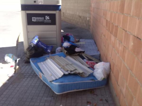 fisika92's tweet photo. Viva la gente guarra de pozoblanco http://t.co/fdVREn0cOh