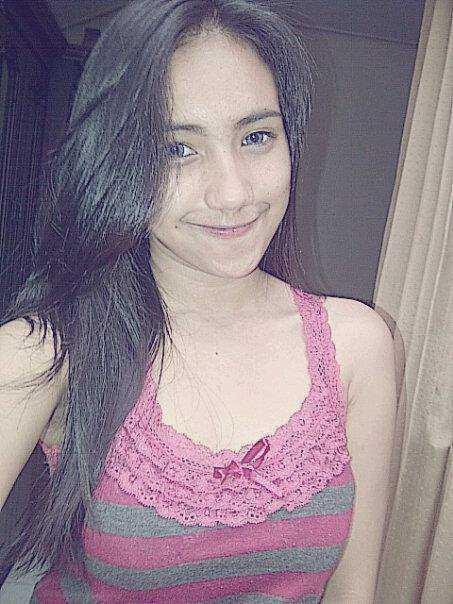 melatip343's tweet photo. @DuniaSelfieku @DutaSelfie @CewekSelfie siang min, open follback dong http://t.co/jbnR8d53vs