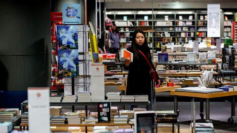 annavdbreemer's tweet photo. 'Bescherming kleine boekhandel is geen reden om boekenprijs hoog te houden' #vkopinie http://t.co/mPams0wNAF http://t.co/6hneL16FoN