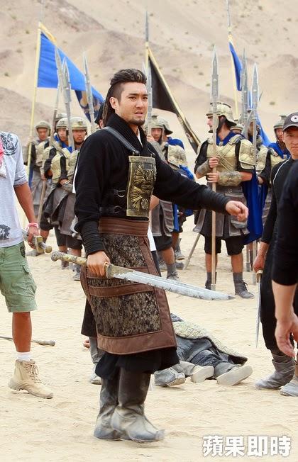 siwon407_ch's tweet photo. Dragon Blade!  http://t.co/h7hm1naOZX