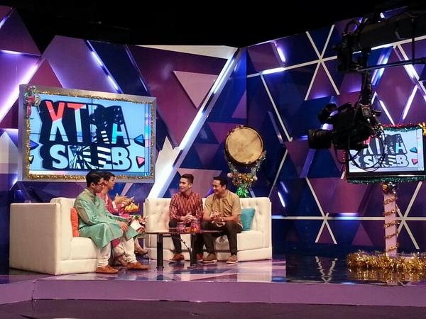 VerrelAddictBGR's tweet photo. "@pm_management: Today, @BramastaVerrell &amp; @IrIvanFadilla taping Bintang Tamu X-Tra Seleb @langitRTV http://t.co/X6pTXXiMaJ"