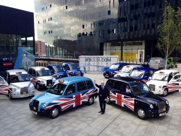 goodbizfest's tweet photo. Max Steinberg waves off @businessisgreat taxis on the closing day of the #IFBHub! Thanks for all the help! #IFB2014 http://t.co/Y4TsXfQA3W