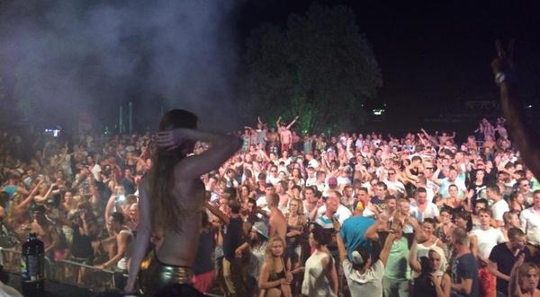 RiverlandFest's tweet photo. wij willen iedereen bedanken voor deze gruwelijke dag op #riverlandfesival!

See you next year @RiverlandFest http://t.co/WIfkJEwthH